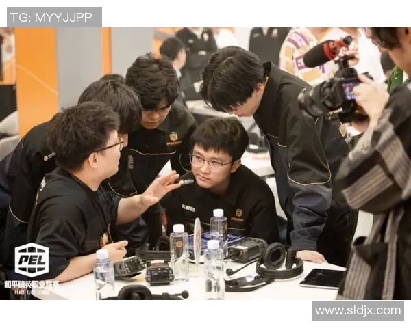 电竞比分与和平精英战术TES的灵活转换与应用体系探讨 电竞比分与和平精英战术TES的灵活转换与应用体系探讨